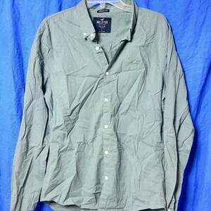 Hollister Epic Flex Muscle Fit Long Sleeve Button Down Shirt Sage Green Large